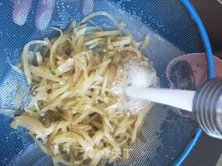 拌榨菜的做法步骤:2