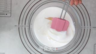 酸奶慕斯的做法步骤:4