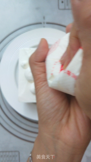 酸奶慕斯的做法步骤:7