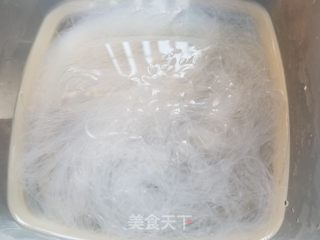 韭菜花粉丝鸡蛋包子的做法步骤:5