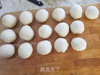 韭菜花粉丝鸡蛋包子的做法步骤:9
