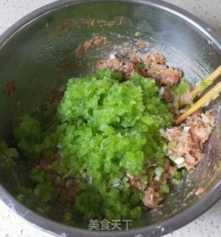 芹菜馅包子的做法步骤:4