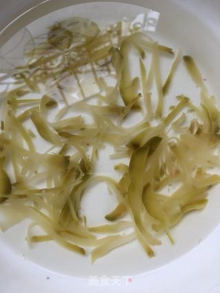 “榨菜”榨菜肉丝面的做法步骤:2