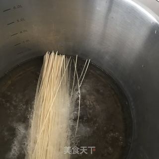 “榨菜”榨菜肉丝面的做法步骤:9