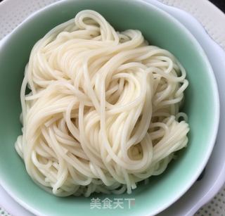 “榨菜”榨菜肉丝面的做法步骤:22