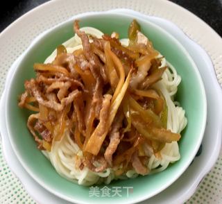 “榨菜”榨菜肉丝面的做法步骤:23