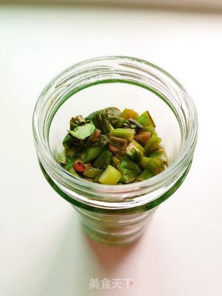 腌酸芋荷的做法步骤:7
