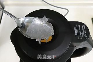 桃胶银耳雪燕羹的做法步骤：5