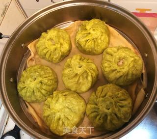 猪肉酸菜包子。的做法步骤：17