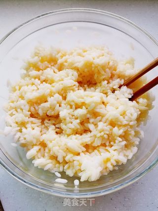 炒饭的做法步骤:4