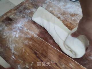 新手一学就会的葱油烙饼,河南话叫它烙馍的做法步骤:8