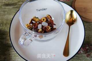 菊花红枣枸杞茶的做法步骤:2
