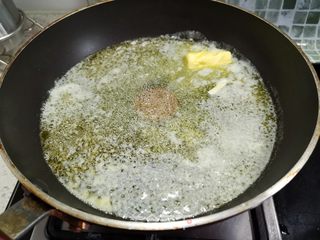 蔓越莓花生牛轧糖的做法步骤:7