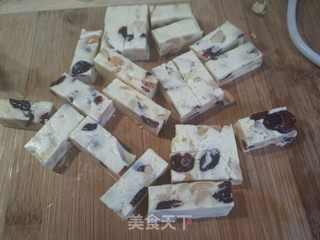 蔓越莓花生牛轧糖的做法步骤:15
