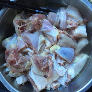 榴莲枸杞鸡汤的做法步骤：1