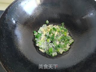 皮蛋瘦肉面疙瘩汤的做法步骤:6