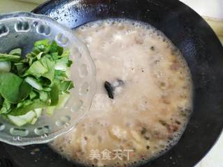 皮蛋瘦肉面疙瘩汤的做法步骤:14