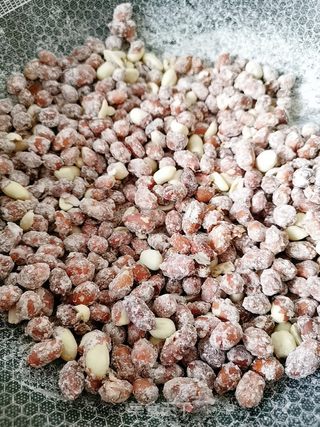 挂霜花生米的做法步骤:10
