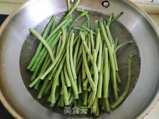 豆角肉饺子的做法步骤:2