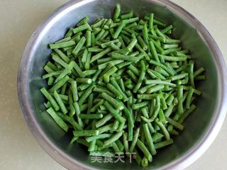 豆角肉饺子的做法步骤:4