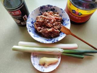 豆角肉饺子的做法步骤:7