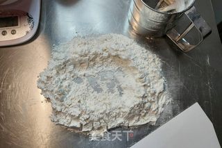 黑糖豆沙蛋黄月饼的做法步骤:3