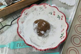 黑糖豆沙蛋黄月饼的做法步骤:12