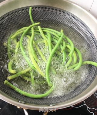 豆角粉丝肉包的做法步骤:21