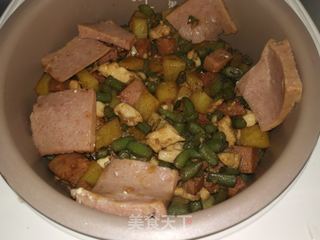 鸡丁豆角焖饭的做法步骤:10