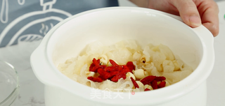 温润可口的甜汤-银耳莲子羹的做法步骤:3