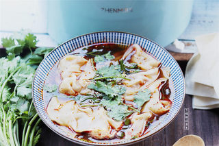 酸辣馄饨的做法步骤:10