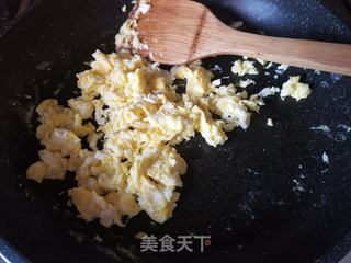 肉松炒饭的做法步骤：1