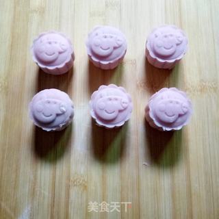 粉色小猪佩奇冰皮月饼的做法步骤:10