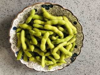盐水毛豆这样做,简单美味,刷剧宵夜必备的做法步骤:3