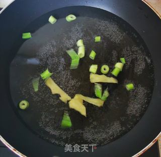 ?鲜虾清汤面?的做法步骤:5
