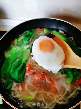 ?鲜虾清汤面?的做法步骤:8