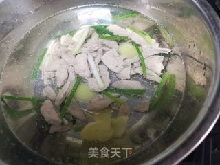 菠菜猪肝粥的做法步骤：11