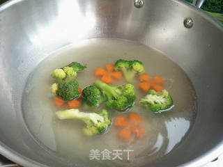 煎牛排的做法步骤:4