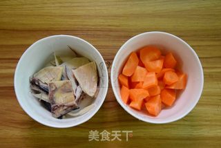 莲藕墨鱼筒骨汤的做法步骤:4