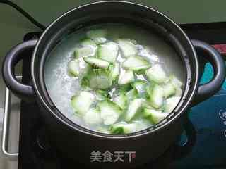 丝瓜香芋虾米粥的做法步骤:9