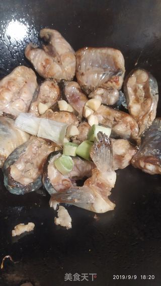 鮰鱼炖萝卜干的做法步骤：5