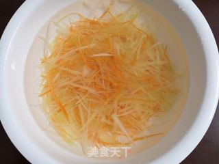 西芹萝卜丝的做法步骤:8