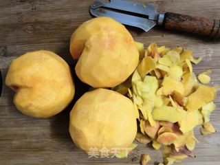 黄桃糖水的做法步骤:2