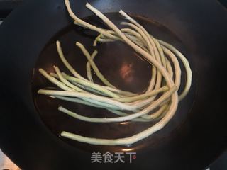 芝麻沙拉拌长豆的做法步骤:4
