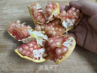 石榴气泡鸡尾酒的做法步骤:7