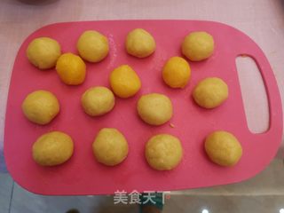 奶黄月饼的做法步骤:11