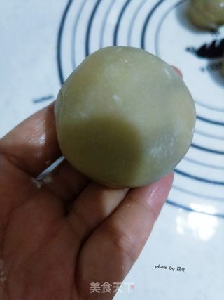 广式豆沙月饼的做法步骤:9