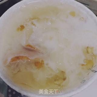 梨子桃胶银耳糖水的做法步骤：3