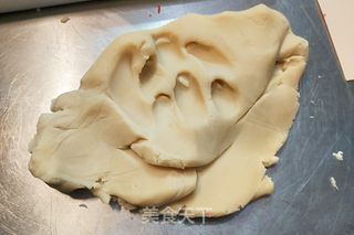桃山皮流心月饼的做法步骤:3
