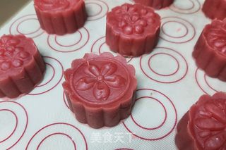 桃山皮流心月饼的做法步骤:13